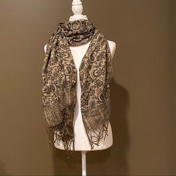 Paisley Pashmina Fringe 72” Long  27” Wide Scarf - Picture 6 of 7